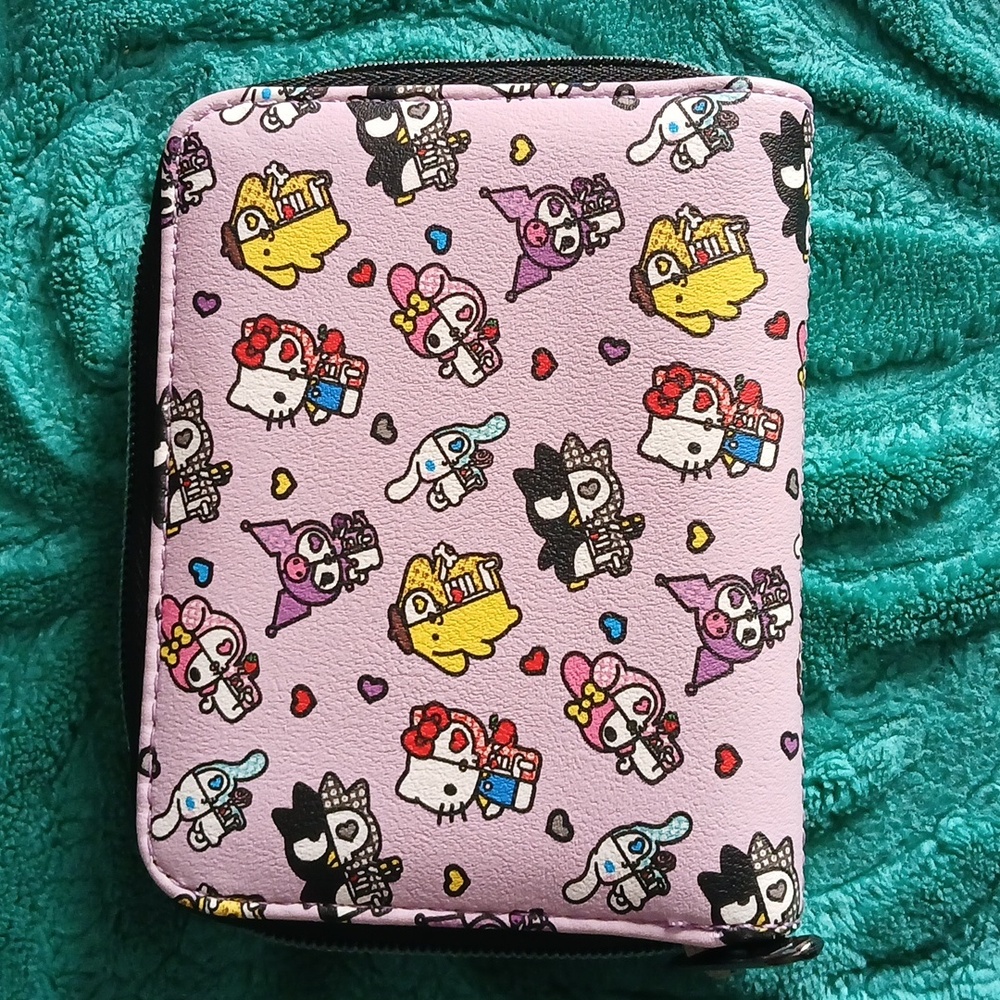 Loungefly Sanrio Wallet - Picture 2 of 3